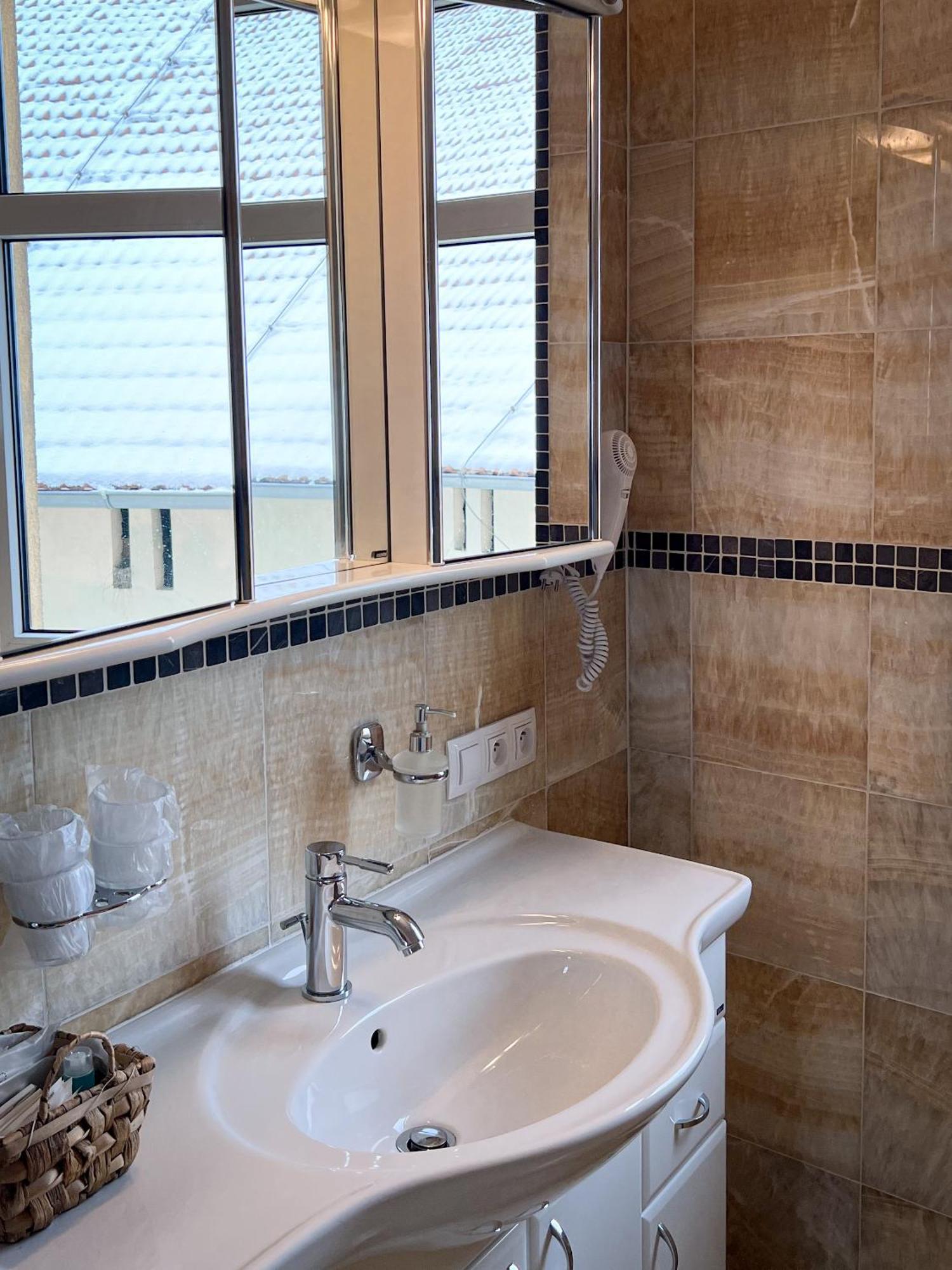 Hotel Lony Mochov エクステリア 写真